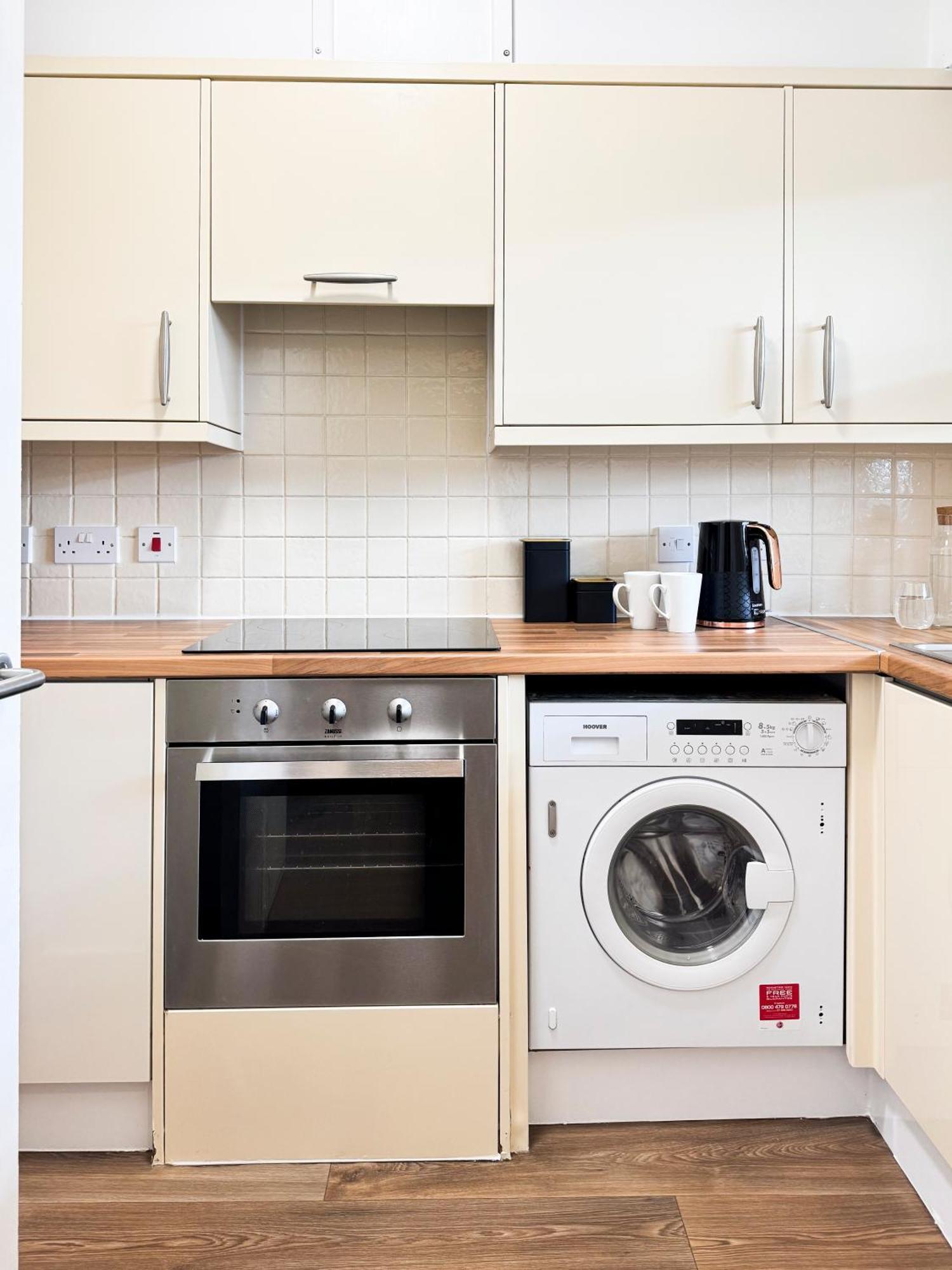 Quantum Modern 2 Bedroom With Free Parking Apartamento